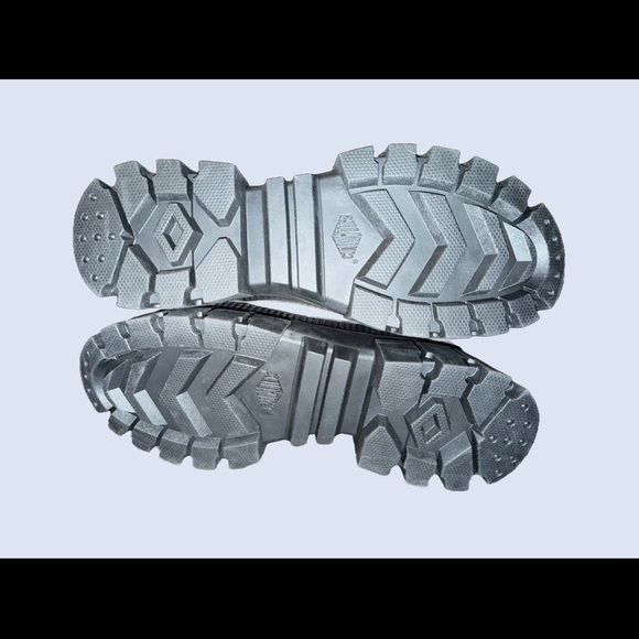 Palladium Revolt Black and White Chunky Sole Boots - Picture 3 of 4